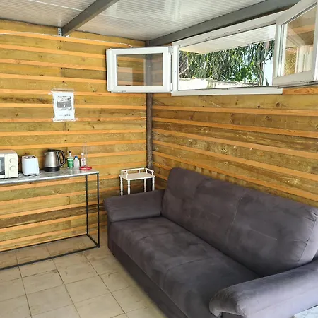 Casa Vale Ecotainer Hostal Lisboa