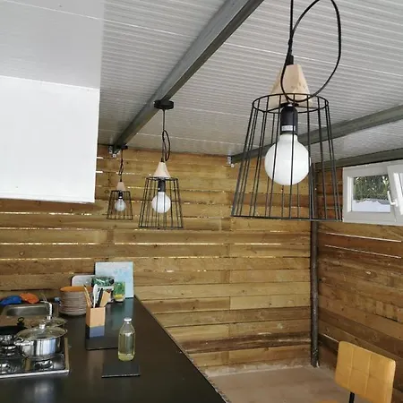 Casa Vale Ecotainer Хостел Лиссабон