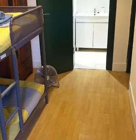 Casa Vale Ecotainer Hostal *