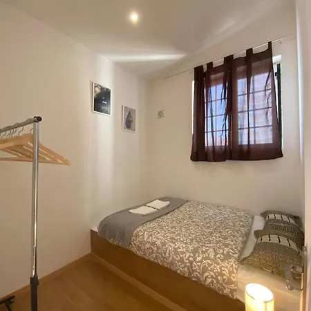 Hostel Casa Vale Ecotainer Lisbon