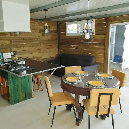 אכסניה Casa Vale Ecotainer ליסבון