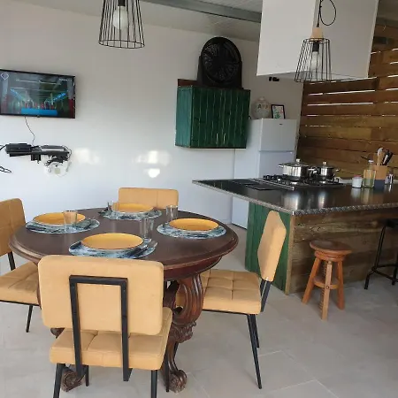 Vandrerhjem Casa Vale Ecotainer *