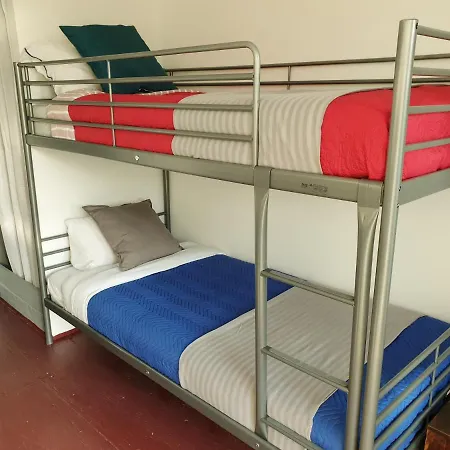 Casa Vale Ecotainer Hostel