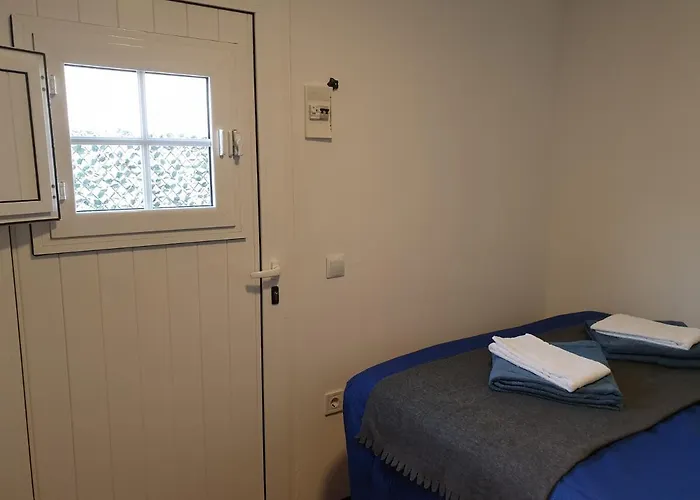 Casa Vale Ecotainer Hostel