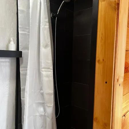 Casa Vale Ecotainer ホステル