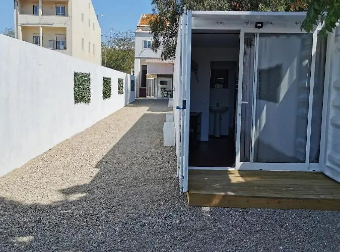 Hostel Casa Vale Ecotainer Lisbon