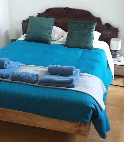 Hostel Casa Vale Ecotainer Lisbon