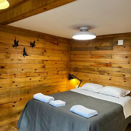 Casa Vale Ecotainer Hostel